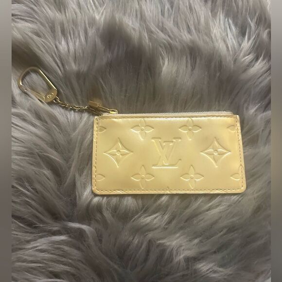Authentic Louis Vuitton Monogram Vernis Keyholder/ coin purse - Picture 11 of 12